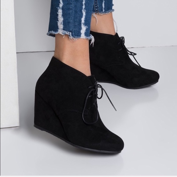Shoes - black wedges